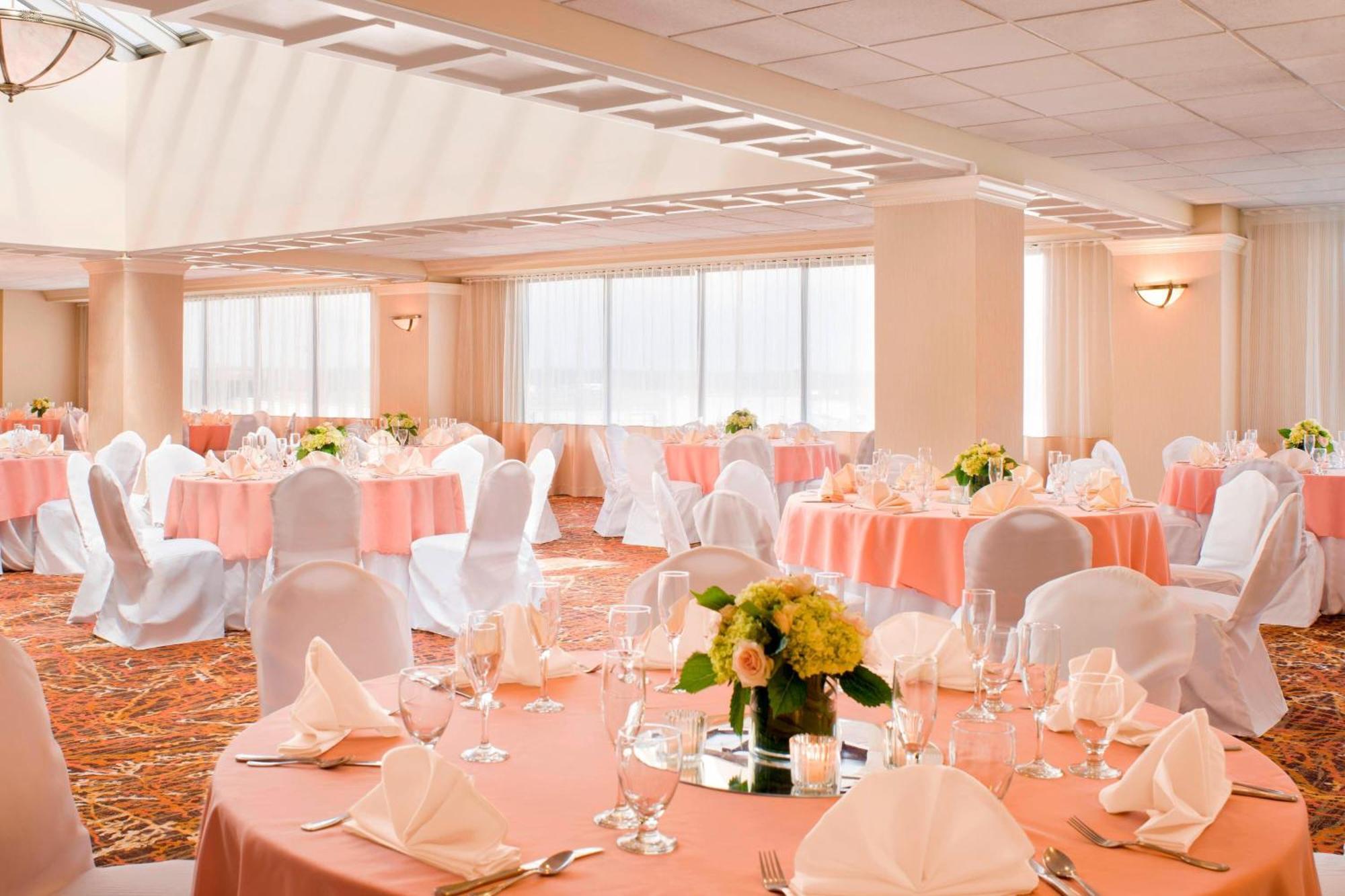 Sheraton Hartford Hotel at Bradley Airport Windsor Locks Eksteriør billede